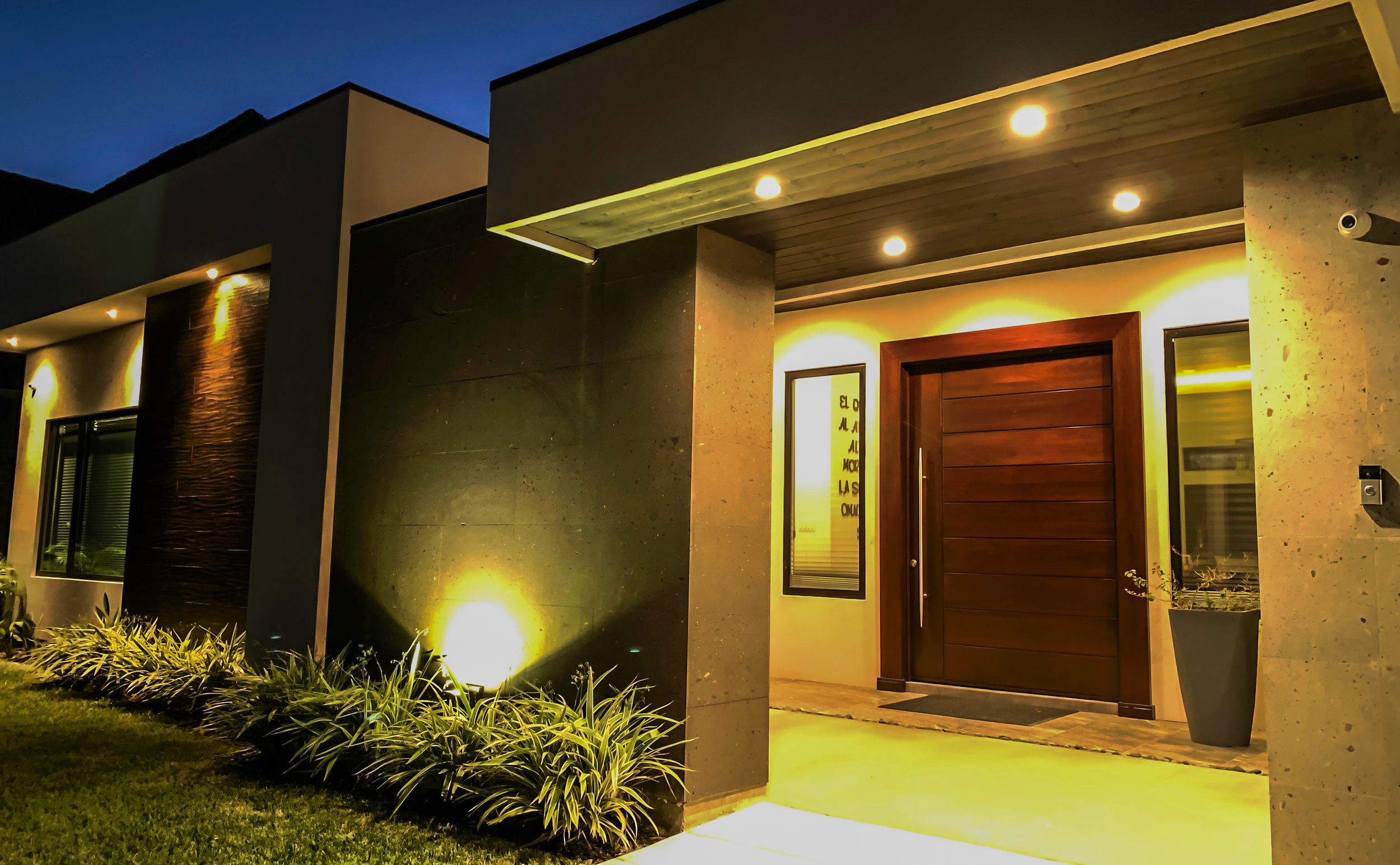 Breman custom home exterior — Rio Grande Valley (28)